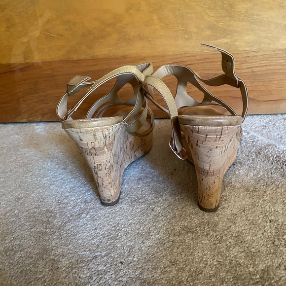 Nude Wedges - Picture 3 of 4